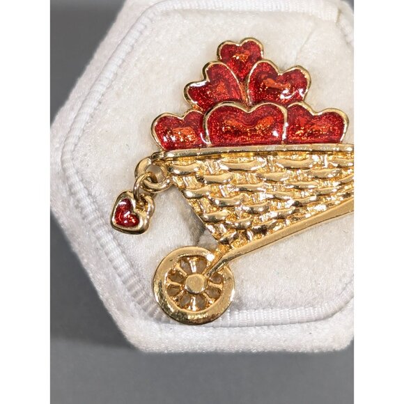 Vintage Avon Garden Of Love Pin Red Enamel Hearts Wheelbarrow Brooch Charm - Picture 2 of 8